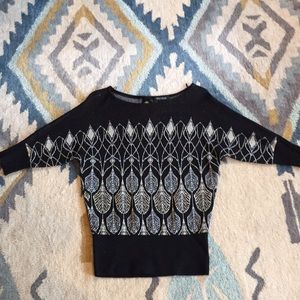 White House black market black sweater